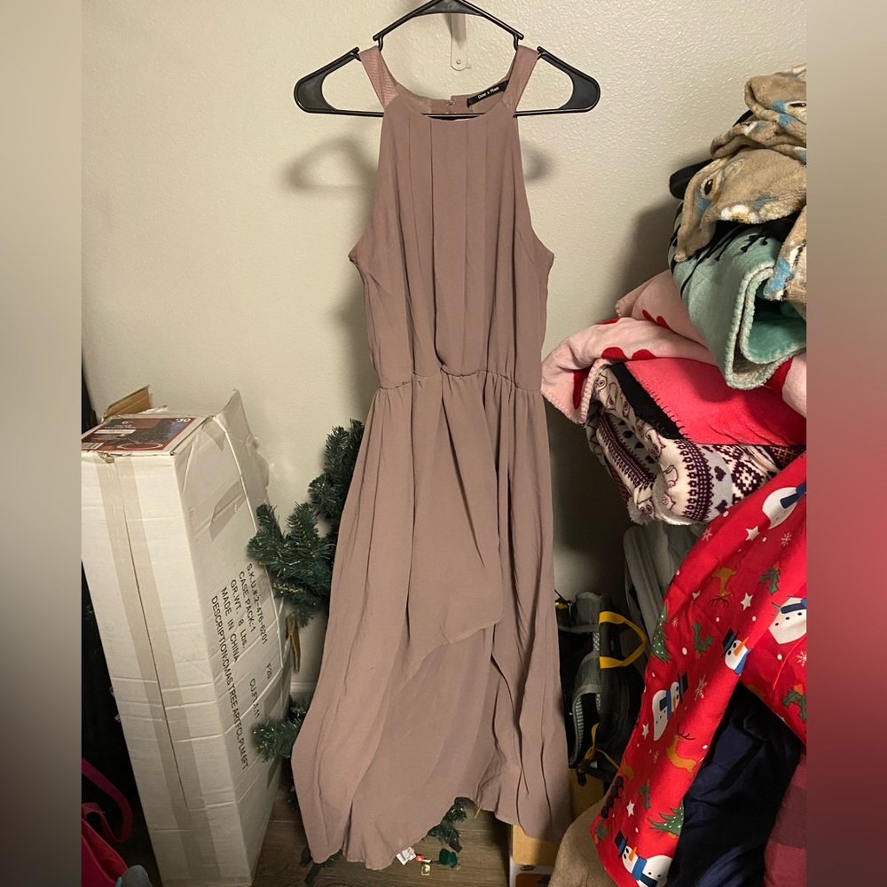 Doe & Rae women’s size Large high-low dress. Mauve color chiffon dress